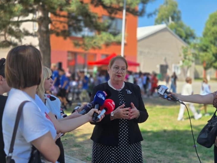 Јаневска: Околу 1800 ученици од Трубарево непречено следат онлајн настава