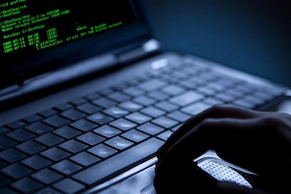 Во авганистанската провинција Балх забранет безжичниот интернет за да не се шири неморал