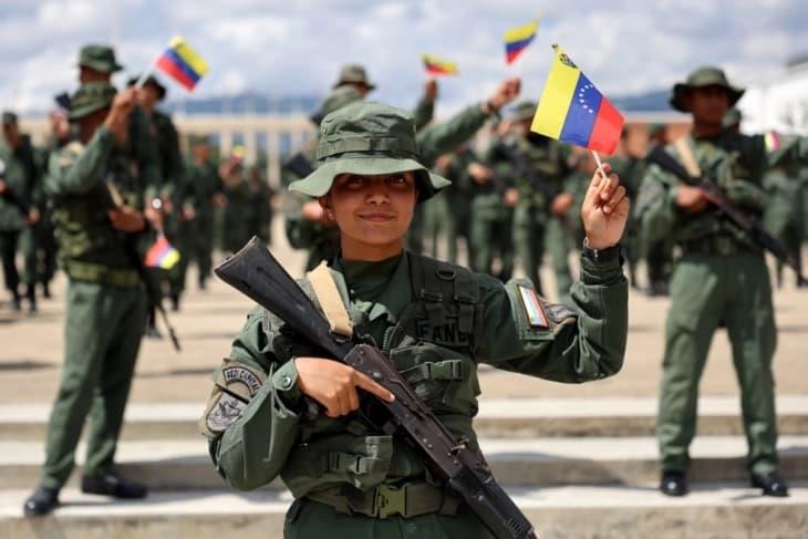 Венецуела почна обука на цивили за борба против САД во случај на напад