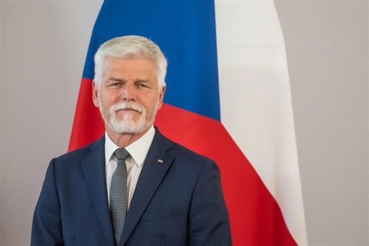 Павел: Руските авиони што го нарушуваат воздушниот простор на НАТО може да бидат соборени