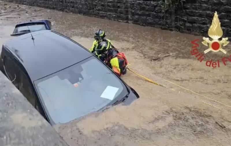Силното невреме направи хаос во Италија- река го поплави Милано (ВИДЕО)