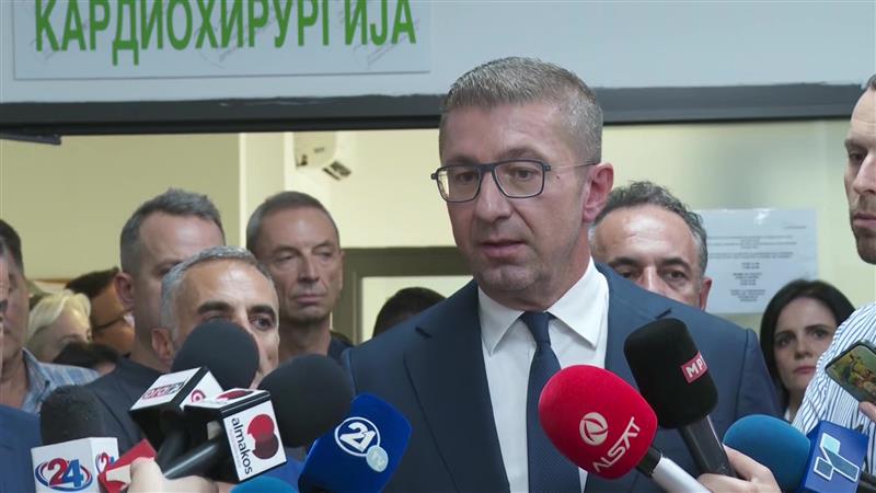 Мицкоски смета дека СДСМ ги урива државните позиции на Македонија