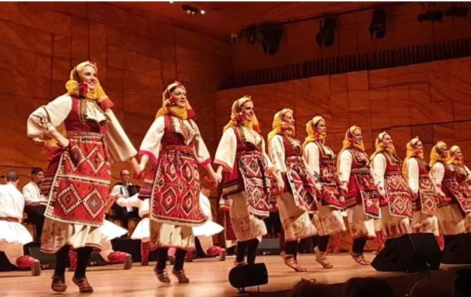 Триумфален почеток на Балканската турнеја на ансамбл „Танец“ во Валпово и спектакуларно продолжение во Крањ