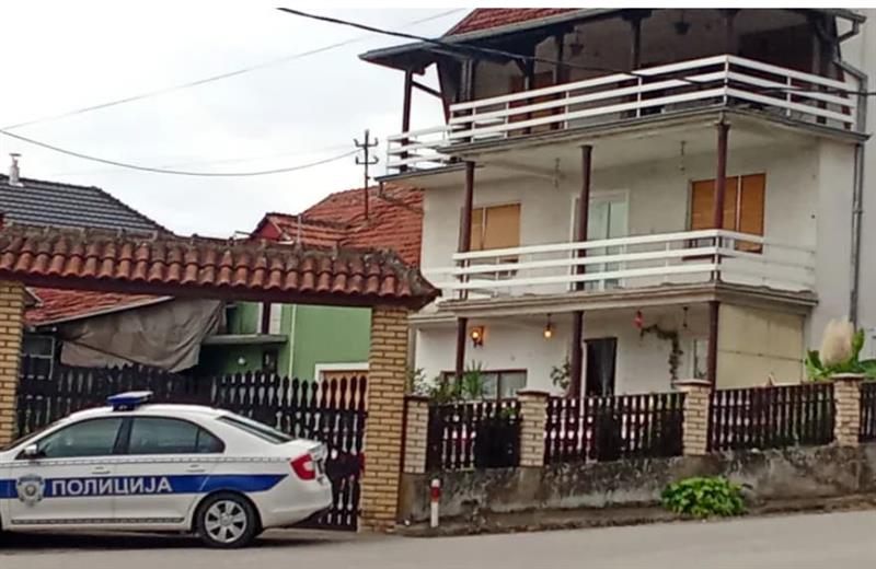 Двојно убиство во Србија: Внук си ги убил бабата и дедото, па избегал 