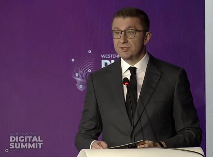 Мицкоски: До крајот на мандатот сите јавни услуги ќе бидат достапни онлајн