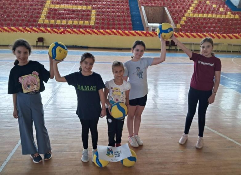 Проектот на ОФМ „Играј одбојка – расти со неа“ одново активен