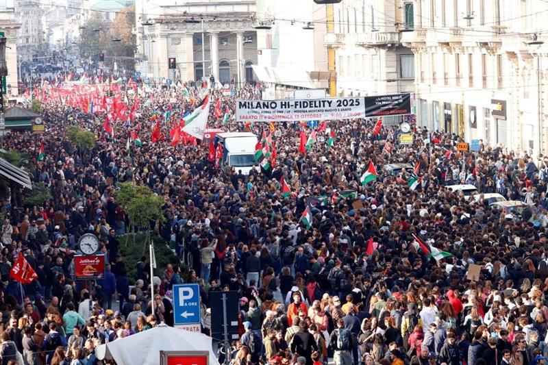 Големи протести во Италија по пресретнувањето на флотилата за помош за Газа