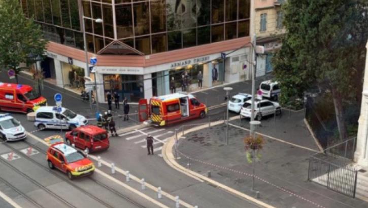 Двајца убиени и петмина повредени во престрелка во Ница