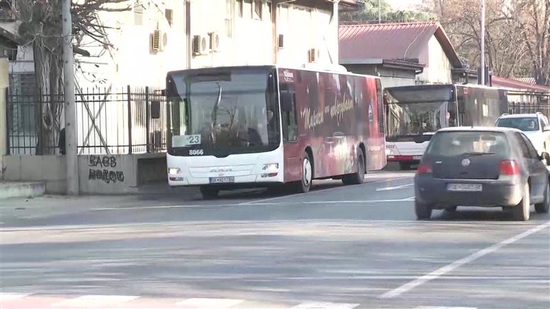 Приватните превозници во Скопје најавуваат дека утре нема да сообраќаат ако не им се исплати долгот од ЈСП