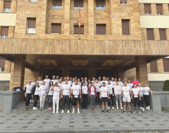 Пратеници и службеници во Собранието трчаа на 21. Визер Скопски маратон