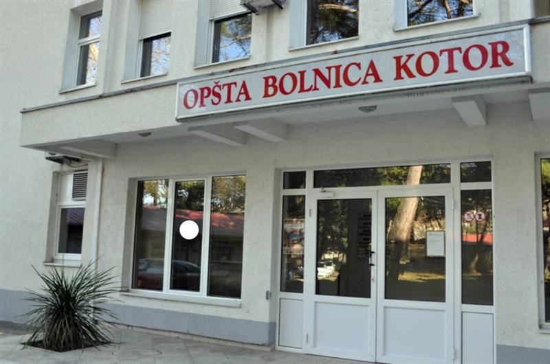 Хаос во болницата во Котор: Маж го нападнал хирургот, инфектологот го заробил во лекарската соба