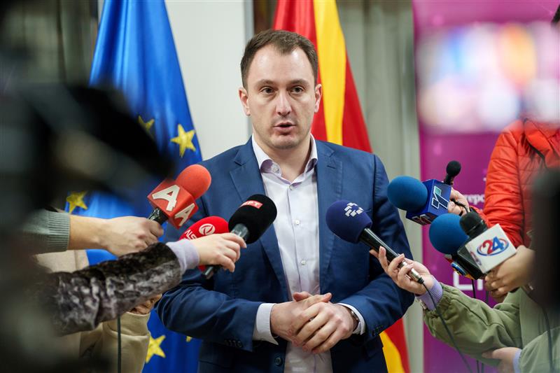 Андоновски: Од наредната година целосно автоматизирано пријавување на новороденче