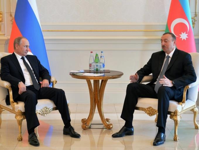 Путин и Алиев во Душанбе: Обид за ресетирање на односите меѓу Москва и Баку