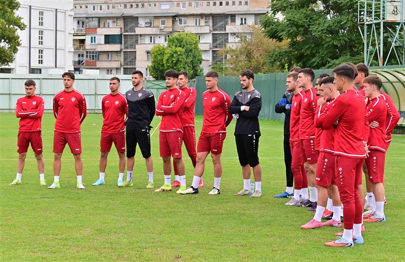 Младите македонски фудбалери „бркаат“ прва победа