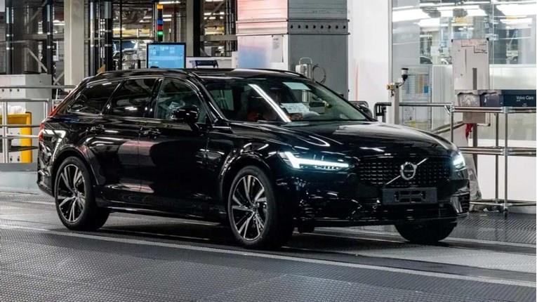 Крај на една ера: Ова е последниот Волво V90 (ВИДЕО)