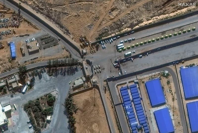 Рафа се отвора за пешаци: Преминот меѓу Египет и Газа најверојатно функционален од вторник