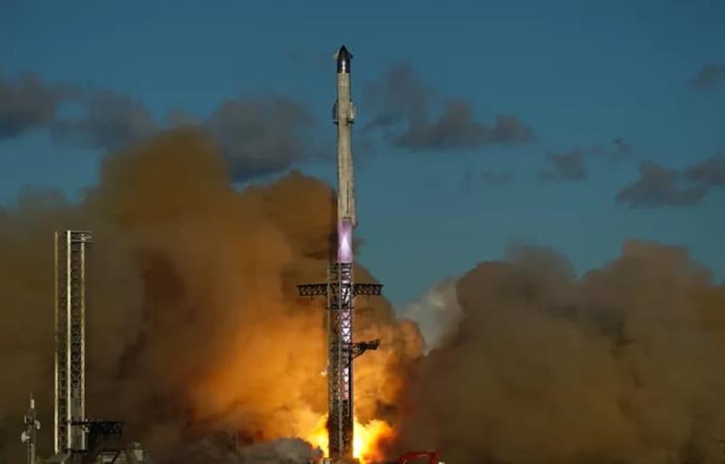 Направен е голем чекор кон враќање на Месечината: Успешниот лет на Спејс Икс ја охрабрува НАСА (ВИДЕО)