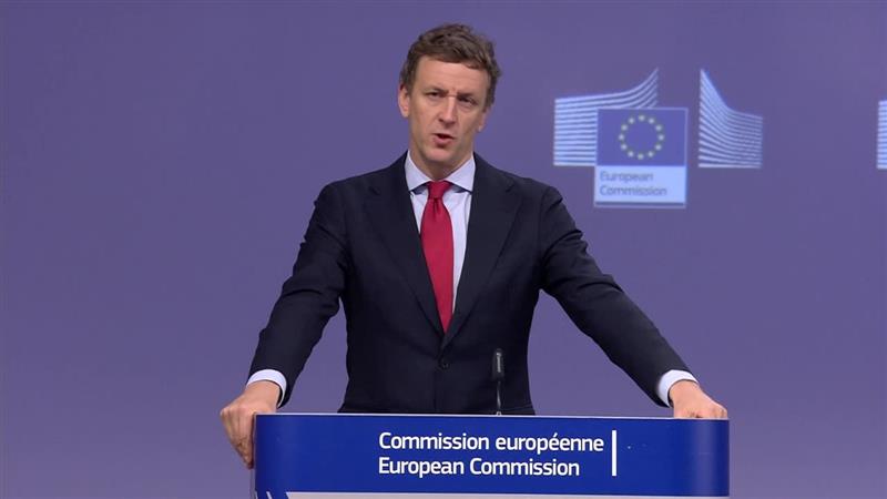 ЕК: Секоја наша членка може привремено да ја укине забраната за лет на авионот на Путин 