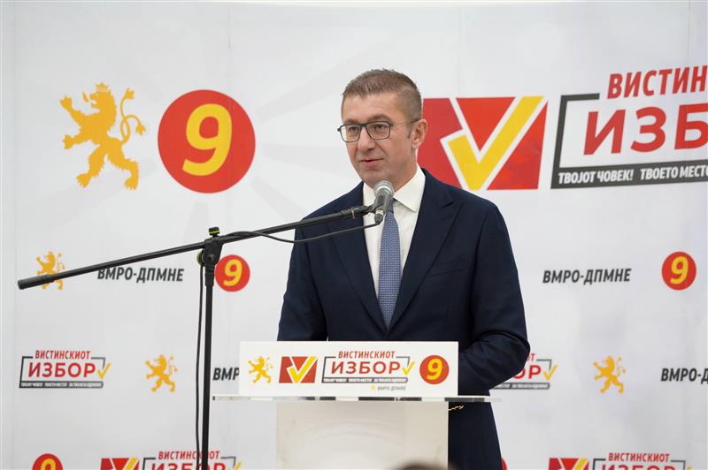 Мицкоски: Неформалната коалиција СДСМ-ДУИ излегува со лаги и манипулации небаре граѓаните имаат кратко памтење
