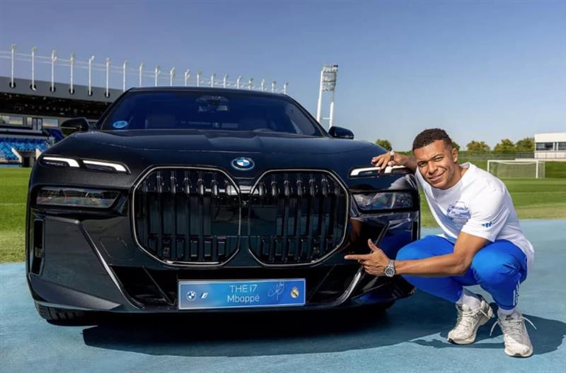 „BMW“ им подари нови автомобили на играчите на Реал Мадрид: Многумина го избраа истиот модел