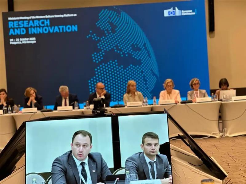 Андоновски: Со новата стратегија SMART/MK 2030 градиме дигитална економија и обезбедуваме 10-ина милиони евра од eвропските фондови
