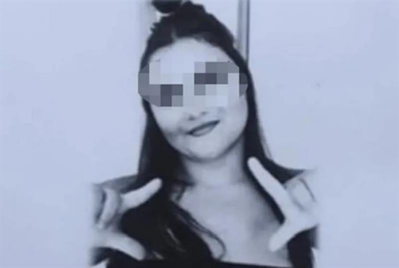 16- годишно девојче се струполи и почина пред клуб во Атина: Има даваат „бомби“, децата само паѓаат