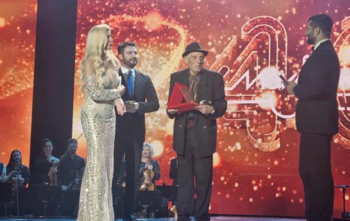 Заврши 40. јубилејно издание на „Макфест“, на Стојан Троицки основачот на фестивалот му беше врачено признание „За животно дело“
