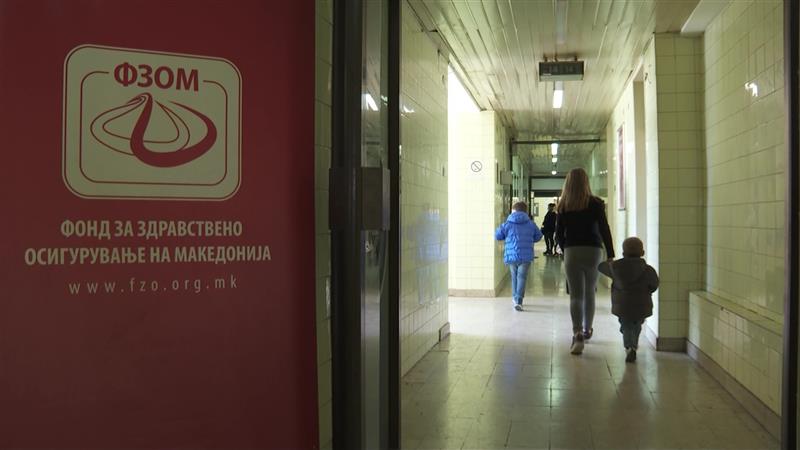 Вируси ги преполнија педијатриските ординации, лекарите предупредуваат да не се земаат антибиотици