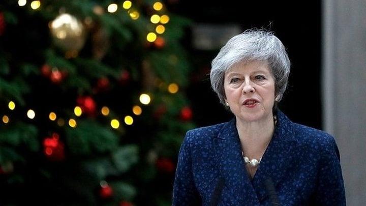 Тереза Меј ги критикуваше сопартијците за популизам