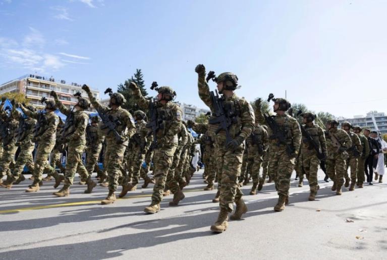 Воена парада во Солун по повод националниот празник на Грција