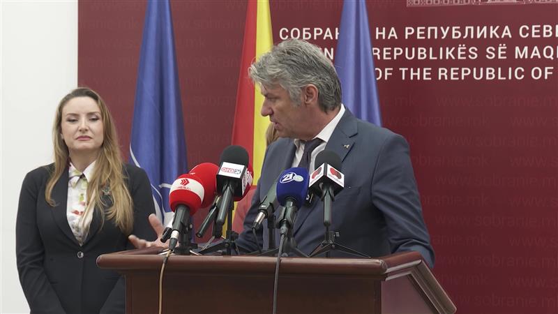 Села негира дека има комуникација со Меџити за влез во владата