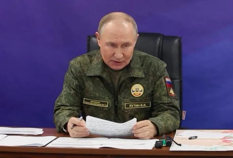 Путин нареди прекин на огнот во зона во која се опколени украинските војници 