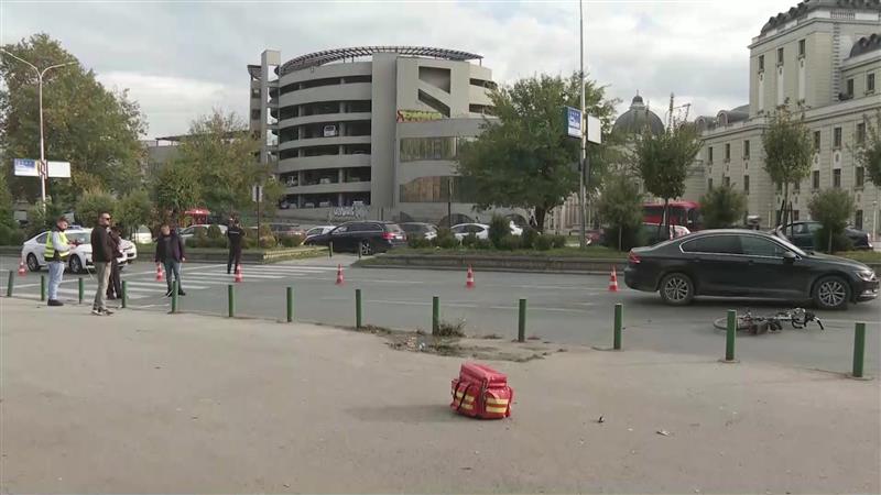 Велосипедист смртно прегазен кај мостот „Гоце Делчев“, возачот го оставил автомобилот и побегнал