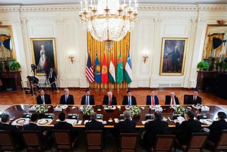 Средба на Трамп со лидерите на Казахстан, Киргистан, Таџикистан, Туркменистан и Узбекистан