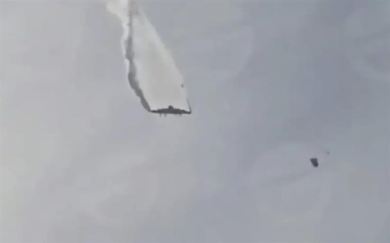 Турски воен авион се урна на границата меѓу Грузија и Азербејџан, се распадна во воздух (ВИДЕО)