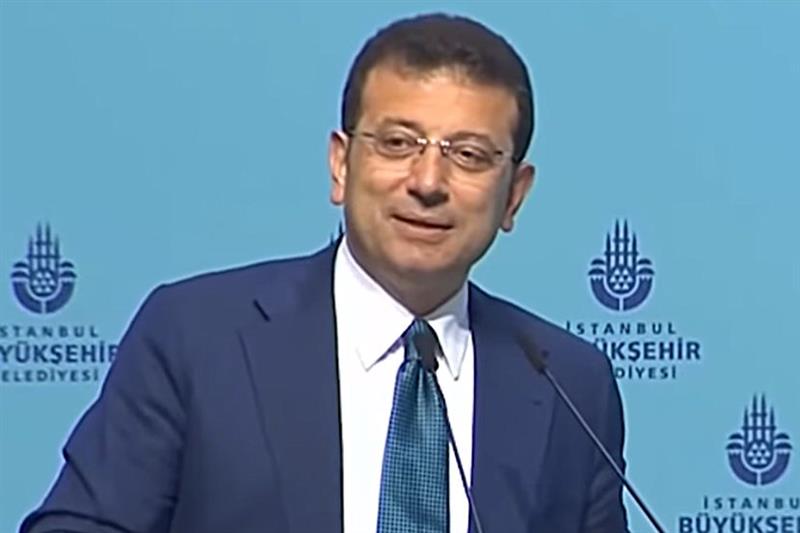 На градоначалникот на Истанбул му се закануваат над 2.300 години затвор