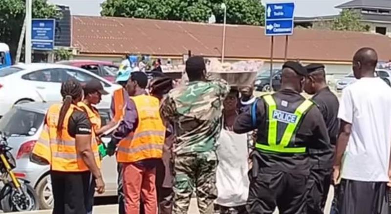 Шест лица загинаа во човечко стампедо за време на воена регрутација (ВИДЕО)