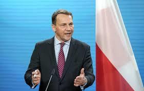 Сикорски: Најбрзиот начин Украина да ја изгуби поддршката е корупцијата