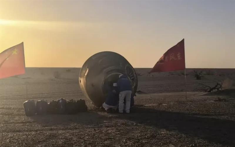 Видео: Кинеските астронаути од „Шенжоу-20“ безбедно слетаа во Кина