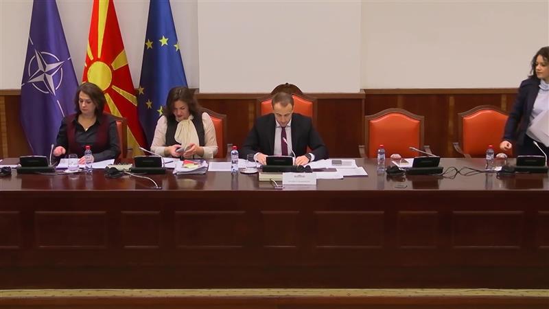 Во собранието денеска интервјуирани на уште петмина кандидати за претседател на ДКСК