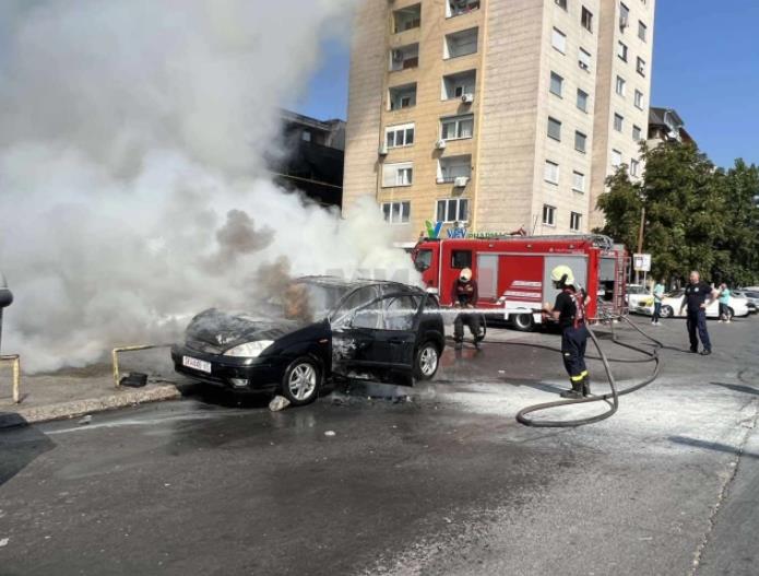 Во Велес се запалило возило во движење, оштетено и паркирано возило