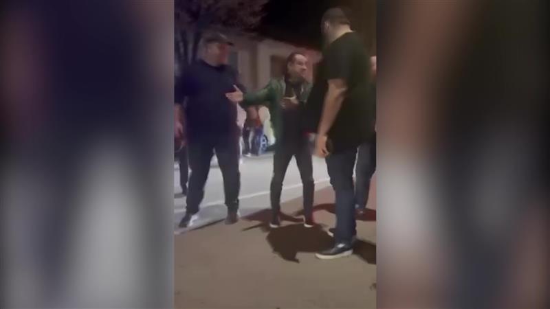 Српската фолк ѕвезда Аца Лукас приведен за време на настап во Кавадарци, немал дозвола за настап