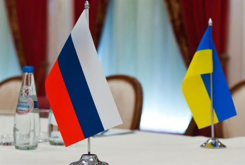Украинци и Руси директно преговараат за крај на војната- очите на светот се насочени кон Абу Даби