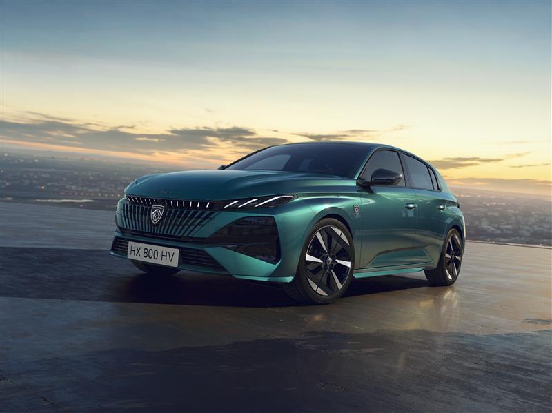  Новиот PEUGEOT 308 и PEUGEOT 308 SW: сериозни во врска со возењето