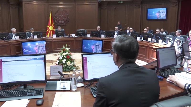 Дали Владата ќе претрпи подлабока реконструкција