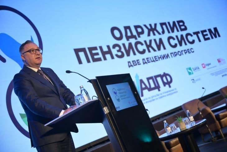 Фонд на ПИОМ: Исплатата на пензиите не е загрозена, тие ќе пристигаат секој први во месецот