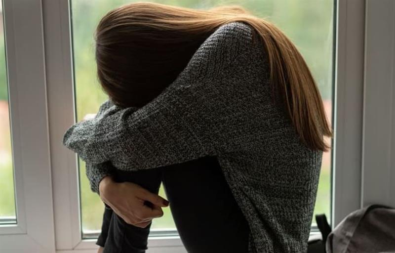 Драма во Грција: Мајка од Албанија ја претепала бремената ќерка (14) од што абортирала- со мртвото бебе ја пријавила во полиција