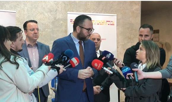 Тошковски: Никој нема да биде изземен од одговорност за прекршок со „Безбеден град“, размислуваме дали примената да почне од 1 јануари или 1 февруари