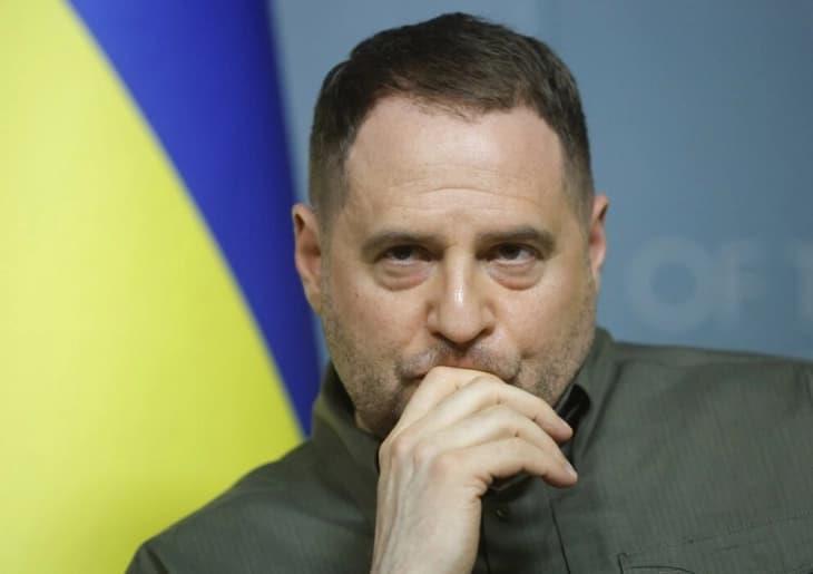 Зеленски го отстрани Јермак и од Советот за национална безбедност и од врховната команда