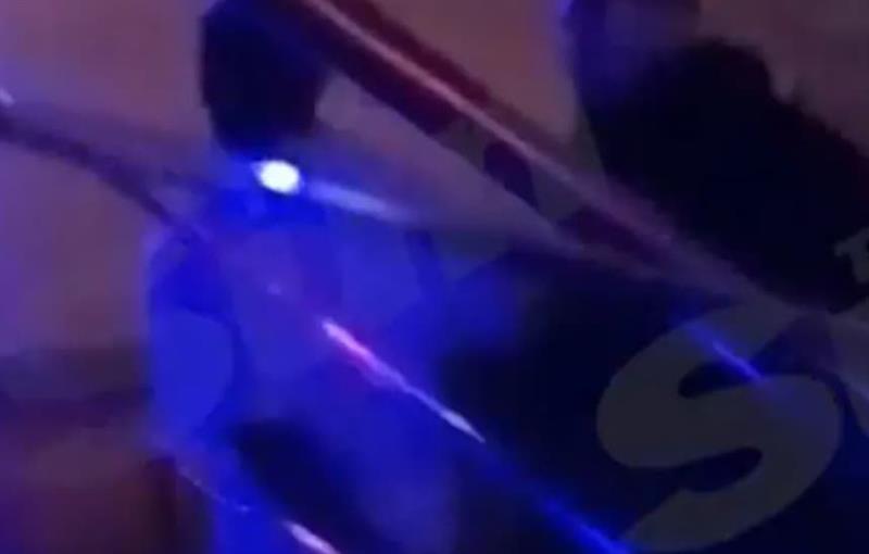 Уапсен е репрезентативец на Англија по тепачка во ноќен клуб- полицијата го изведе во лисици (ВИДЕО)